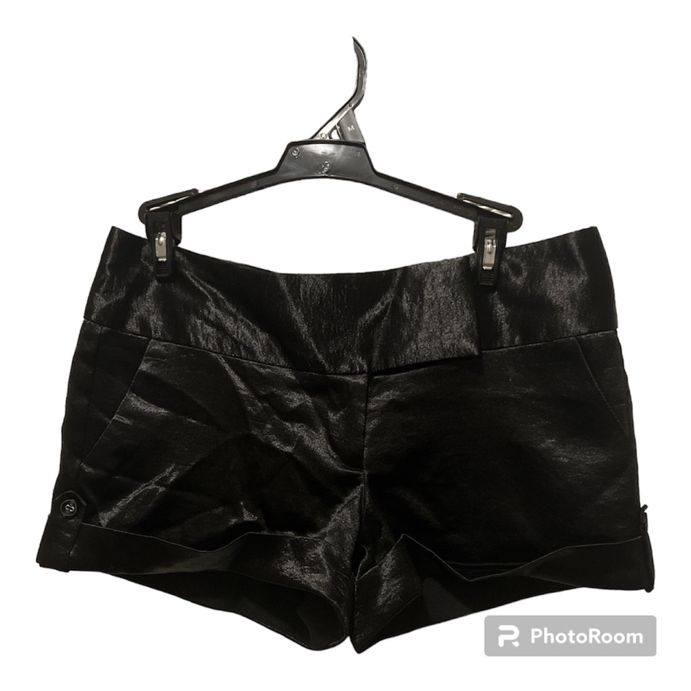 NWT Women’s Guess Shorts
